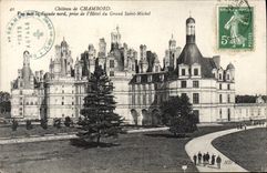 CPA Chateau de Chambord Vue sur la Facade nord prise de l'hotel du grand Saint Michel