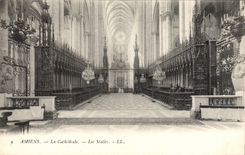 VINTAGE POSTCARD Amiens Cathedral stalls