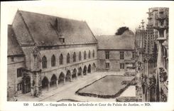 VINTAGE POSTCARD Laon Waste-gas mains of the Cathedral and Court of the law courts