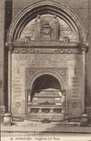 CPA Dunkerque Monument aux Morts Militaria
