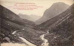 CPA Les Pyrenees Ariegeoises Ax Les Thermes L'Ariege et la route nationale en aval de l'Hospitalet 