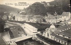 CPA L'Auvergme La Bourboule Vue D'ensemble vers la roche des fees