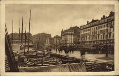 CPA Marseille Quai de la Fraternite un coin du Vieux Port 