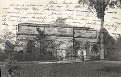 CPA Poitiers Le Chateau d'eau