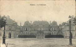 CPA Poitiers La Prefecture 