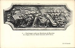 CPA Charlemagne confie aux Benedictins de Brantome les reliques d'un ses Saints Innocents