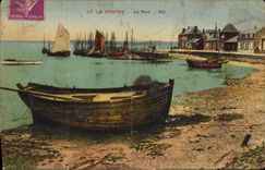 VINTAGE POSTCARD Crotoy the port Boat