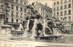 POSTAL Lyon de la VENDIMIA los caballos de Bartholdi de la fuente