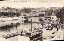 CPA Lyon Le Pont Lafeuiliee et Vue Sur les Chartreux