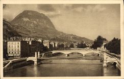 CPA Grenoble Vue Generale Sur les Quais la Tronche et le Saint Eynard