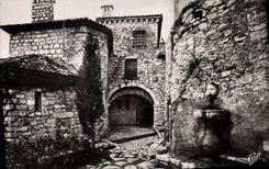 CPM Eze La fontaine et le chateau Barlow
