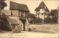 La POSTAL Nevers de la VENDIMIA lleva de Croux