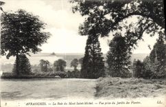 CPA Avranches La Baie du Mont Saint Michel Vue prise du jardin des plantes