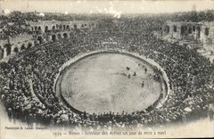 CPA Nimes Interieur des Arenes un jour de mise a mort Corrida Taureau 