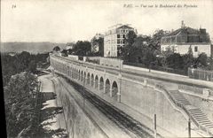 CPA Pau Vue sur le Boulevard des Pyrenees