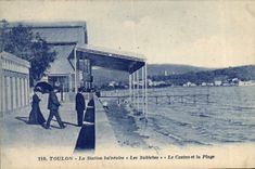 VINTAGE POSTCARD Toulon the Seaside resort Sablettes the casino and the beach