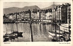 CPA Toulon Vue sur les Quais Bateaux