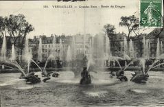 VINTAGE POSTCARD Versailles Large Water Basin Of the Dragon