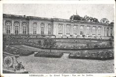 VINTAGE POSTCARD Versailles Large Trianon Seen On the Gardens