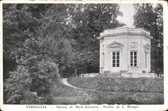 VINTAGE POSTCARD Versailles Hamlet Of Marie Antoinette Pavillon of the music