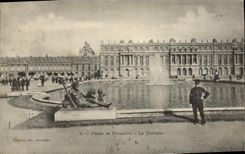 VINTAGE POSTCARD Palate Of Versailles the Terrace