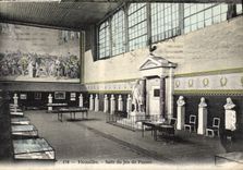 VINTAGE POSTCARD Versailles Room Of Jeu de Paume