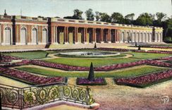 VINTAGE POSTCARD Castle Of Versailles large Trianon