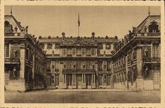 VINTAGE POSTCARD Versailles Castle