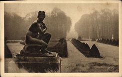 VINTAGE POSTCARD Picturesque Versailles the Come modest one from Coysevox