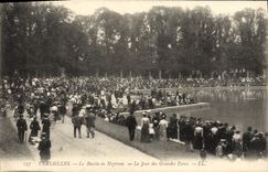 VINTAGE POSTCARD Versailles the Basin of Neptune the Day of Large Water