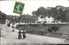 VINTAGE POSTCARD Versailles Large Water central Floor