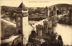 VINTAGE POSTCARD Cahors Valentre Bridge