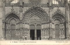 VINTAGE POSTCARD Bazas the gantry of Catherale