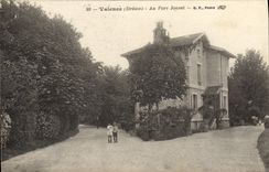 Valencia de la POSTAL de la VENDIMIA con los niños de Jouvet del parque