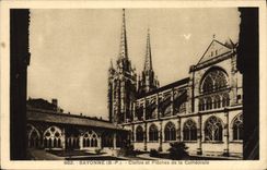 CPA Bayonne Cloitre Et Fleches De La Cathedrale