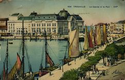 POSTAL Trouville de la VENDIMIA el casino y los barcos portuarios