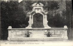 VINTAGE POSTCARD Boulogne On Sea the French Souvenir