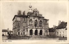 CPA Sees L'hotel de ville
