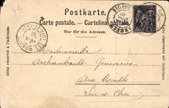 Paso de la POSTAL de la VENDIMIA de un camino Crack del alpinismo de Mont Blanc