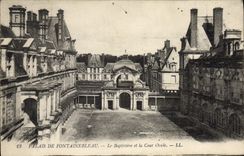 CPA Palais de Fontainebleau Le Baptistere et la Cour Ovale
