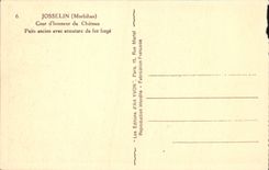 VINTAGE POSTCARD Josselin Main courtyard of the Castle old Well with wrought iron reinforcement