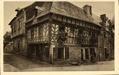 VINTAGE POSTCARD Josselin Old woman House of the Street of the Thirty
