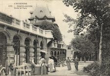 POSTAL Auvergne Chatelguyon de la VENDIMIA en el parque (animado)