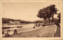 CPA Bagnoles De L'Orne Le Lac 