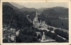 VINTAGE POSTCARD Heavy the Basilica and the War memorial seen of the Strong Castle