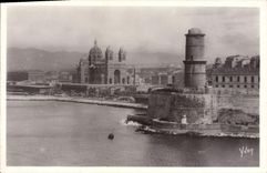 CPA Marseille La Cathedrale Et Le Fort Saint Jean