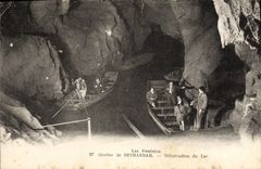 VINTAGE POSTCARD the Pyrenees Caves De Betharram Unloading dock Of the Lake Boat