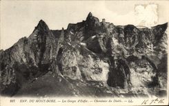 CPA Environs Du Mont Dore Les Gorges D'Enfer Cheminees Du Diable