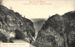 CPA Les Cols Des Vosges Tunnel De La Schlucht Roches d'Altenberg
