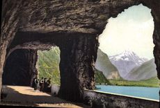 VINTAGE POSTCARD Axenstrasse